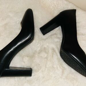 Black Michael Kors Leather Pumps